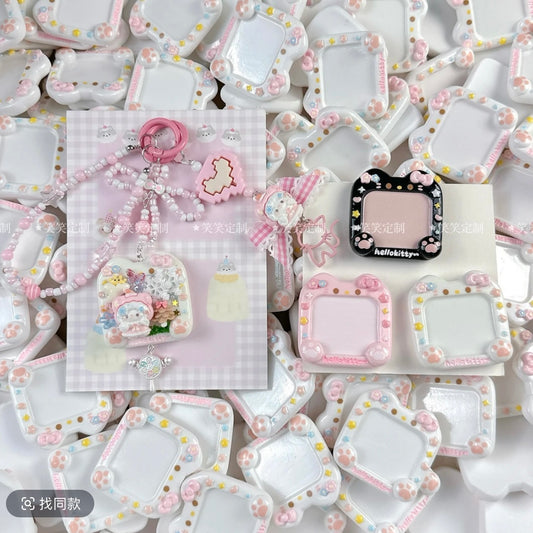 Hello Kitty Plate Charm