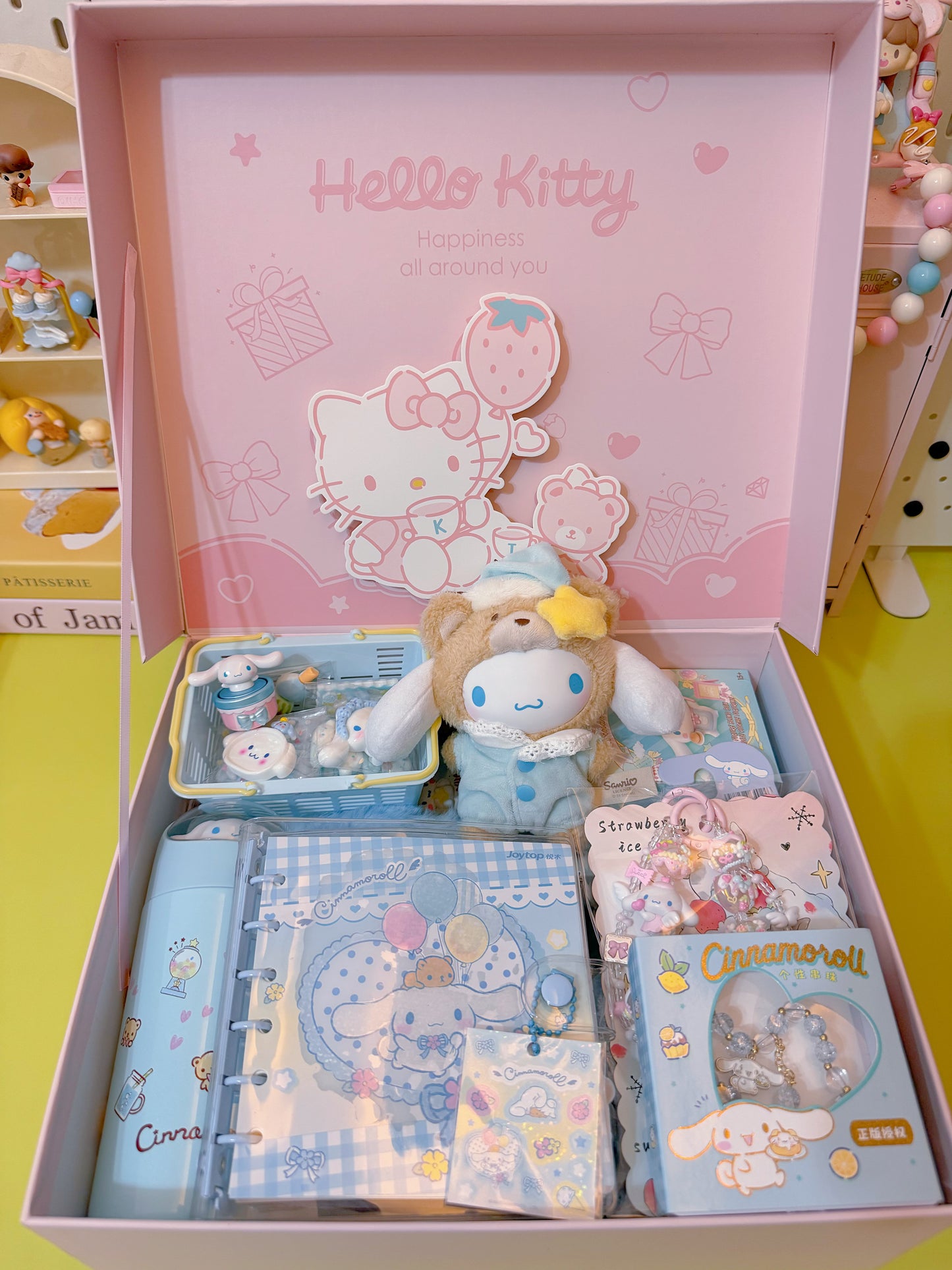 Hello Kitty Gift Box Set