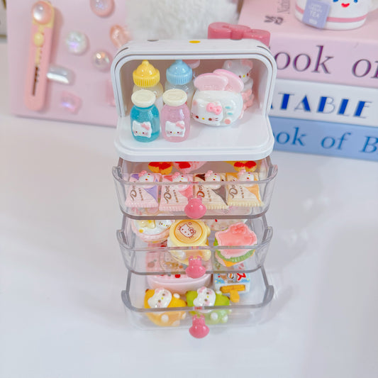 {The same as the video}  Hallo Kitty Storage and Charm
