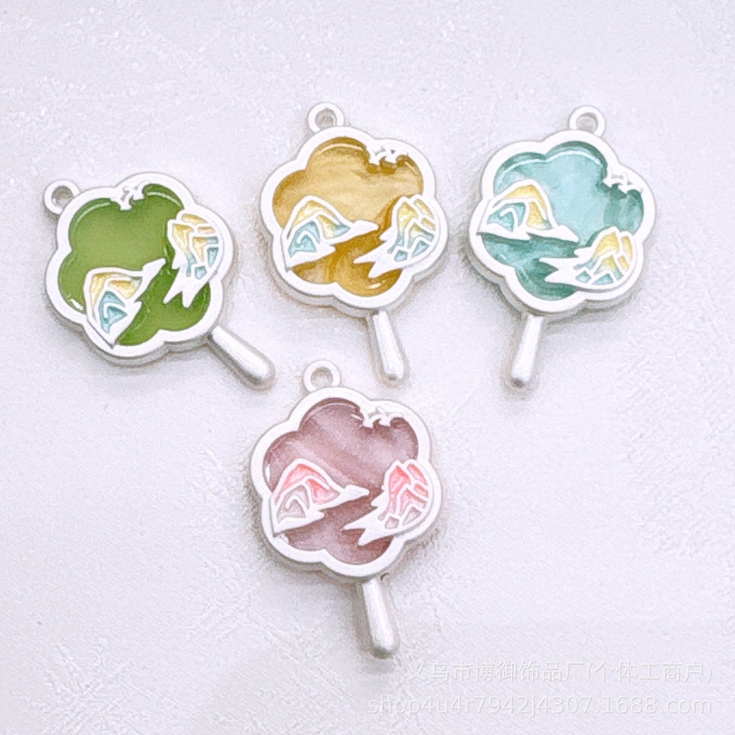 DIY Fan-Shaped Pendant