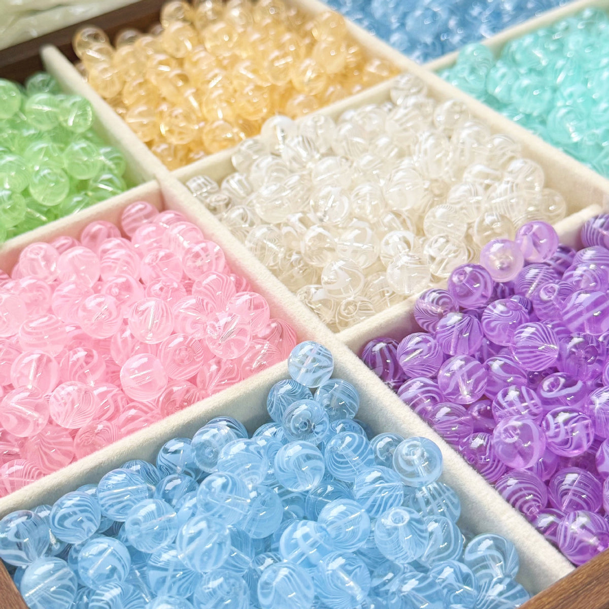 Wood‑Grain Glass Beads