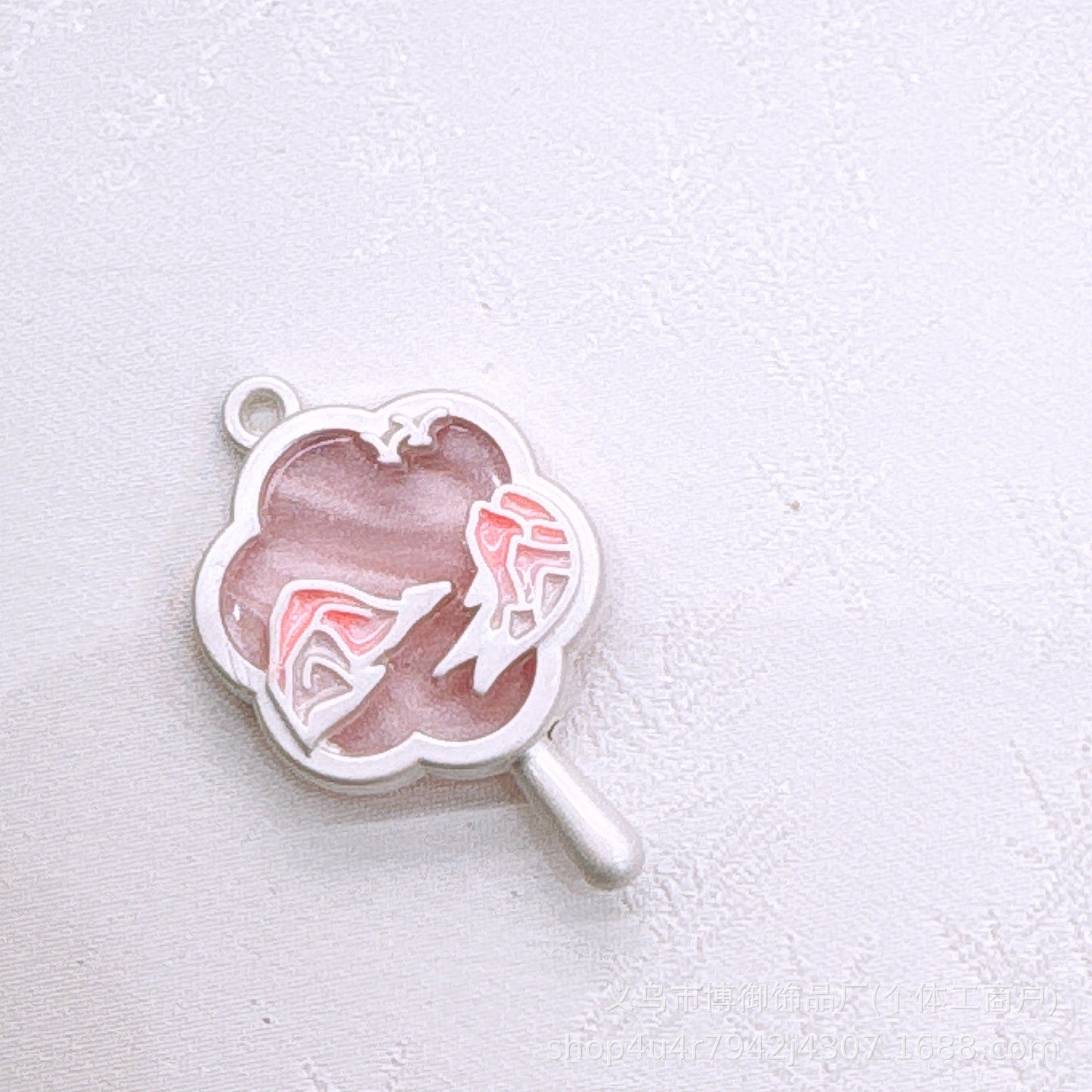 DIY Fan-Shaped Pendant