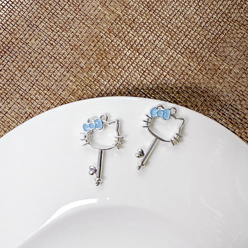 Hello Kitty Alloy Pendant