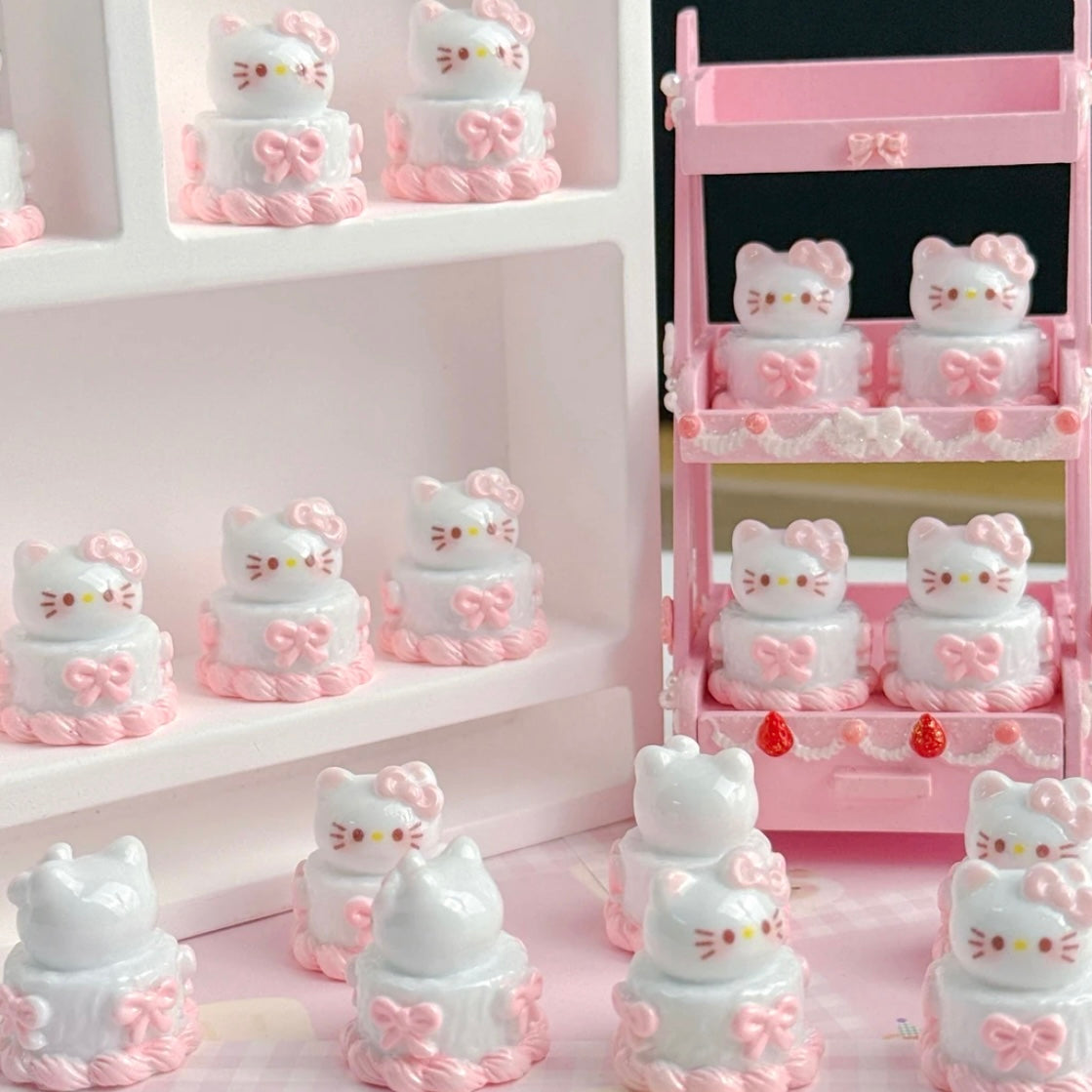 Hello Kitty Cake Charm