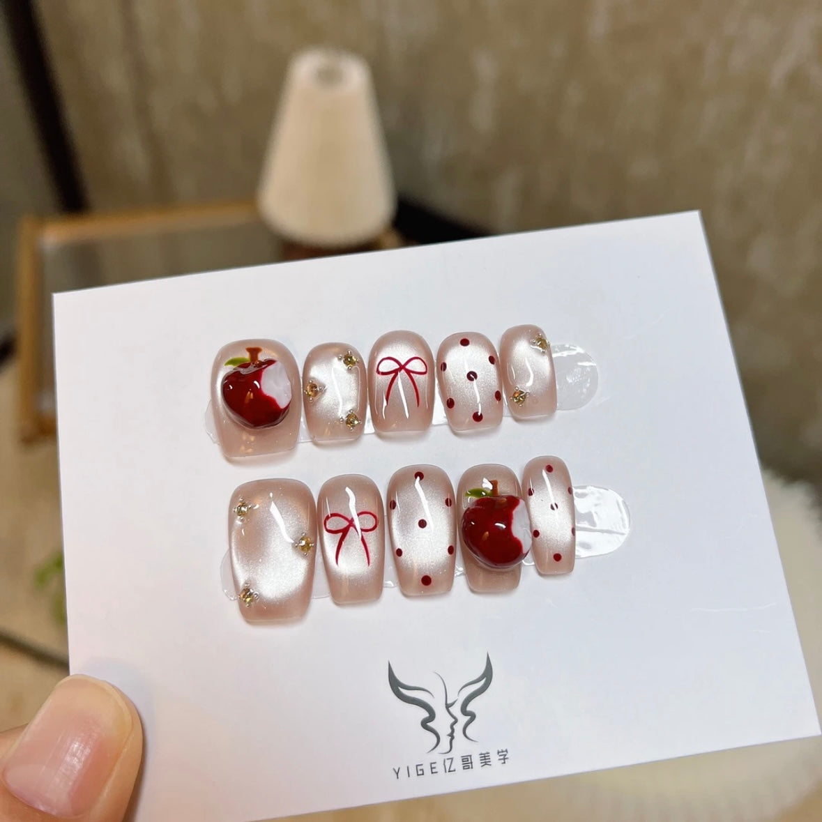 Apple Handmade Nails