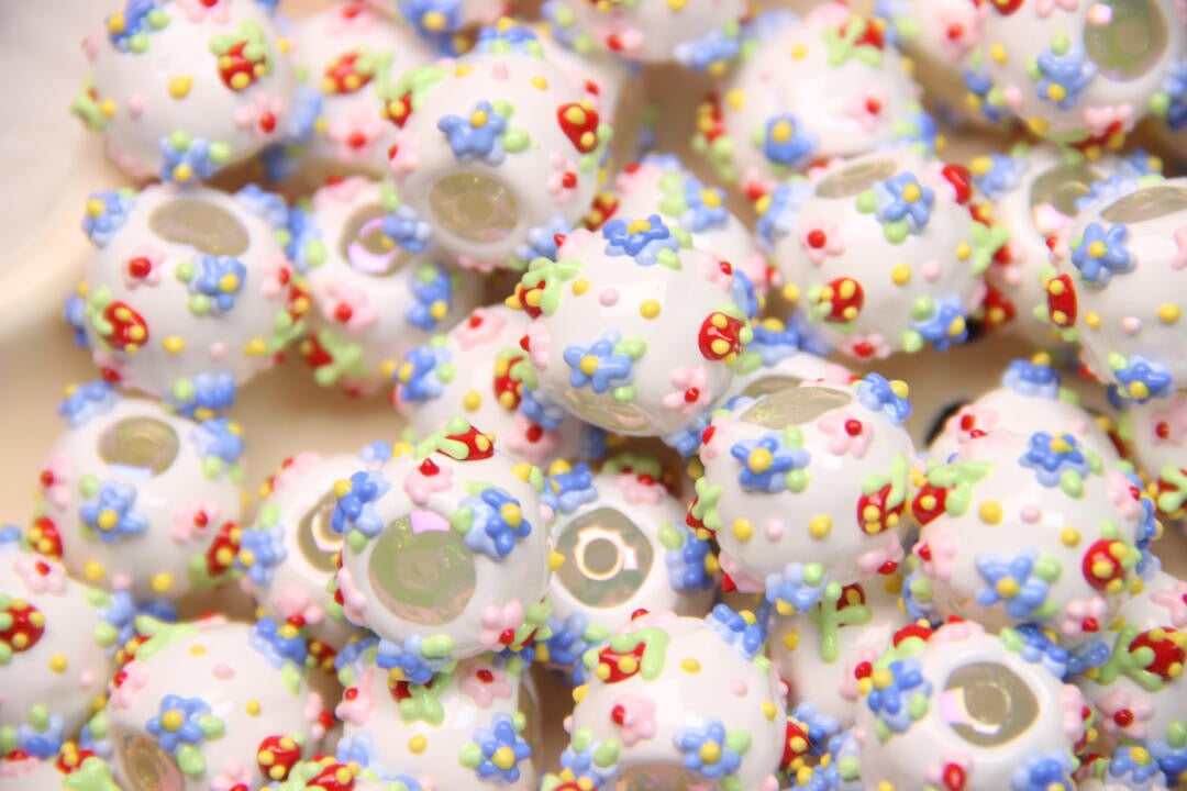 New Mixed Style Hand-Painted Beads