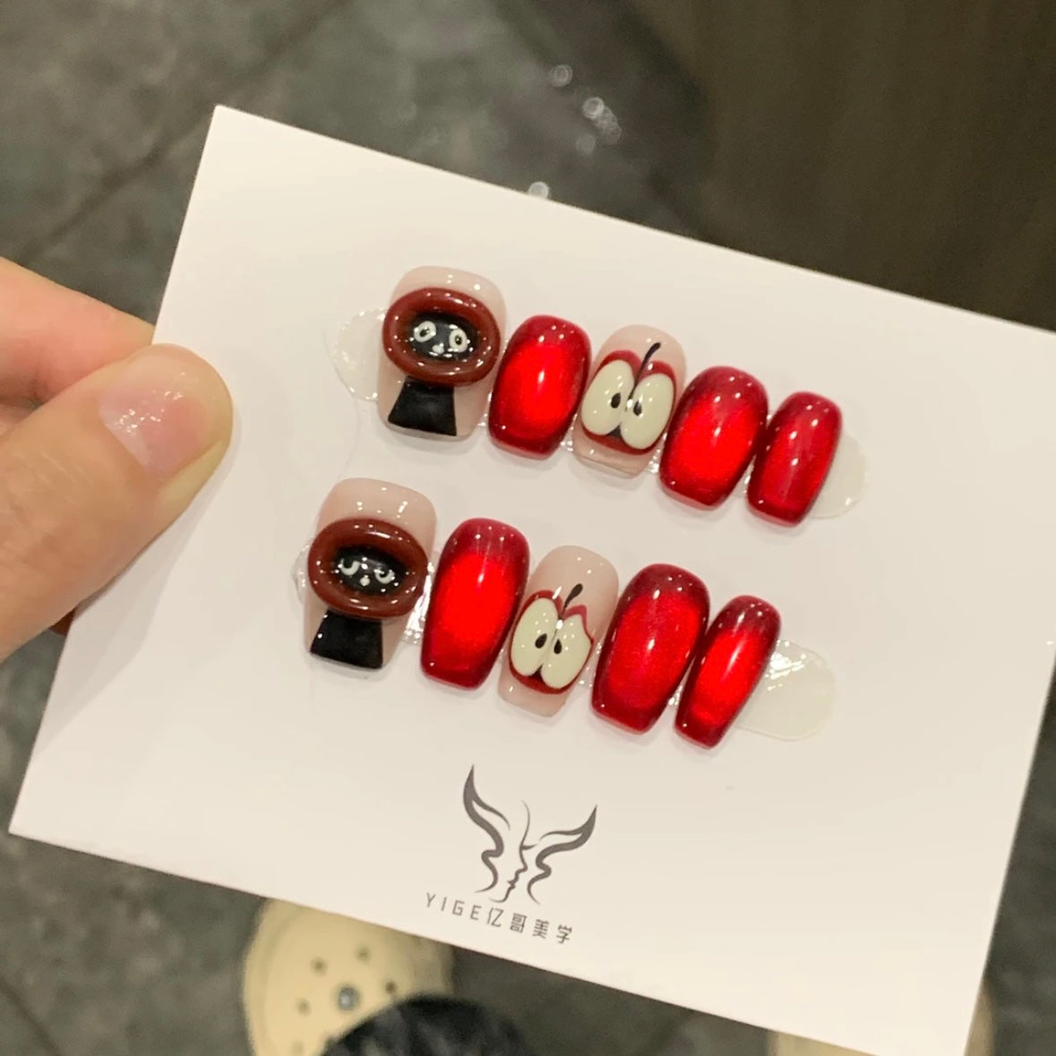 Apple Handmade Nails