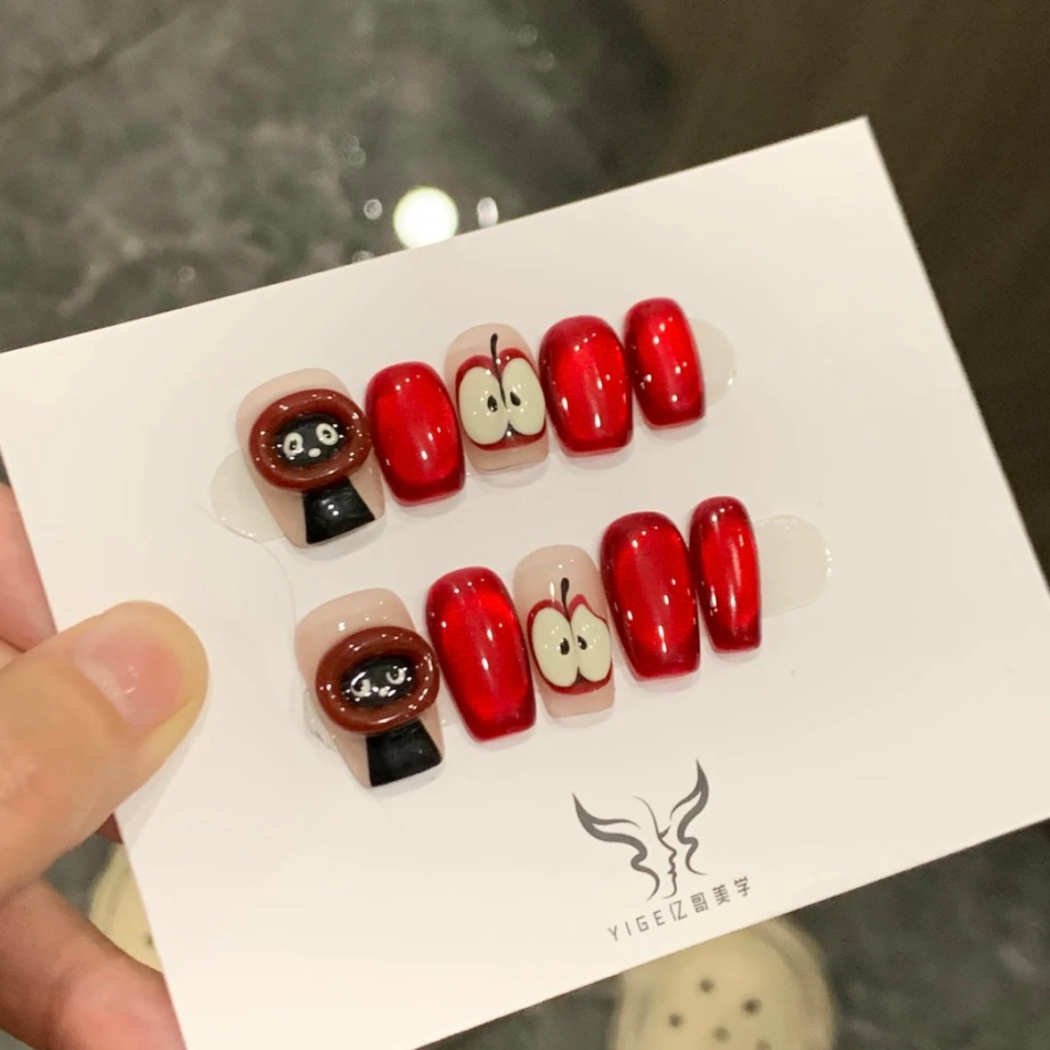 Apple Handmade Nails